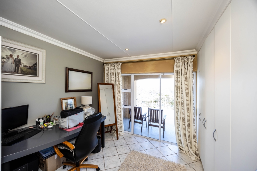 5 Bedroom Property for Sale in Gonubie North Eastern Cape